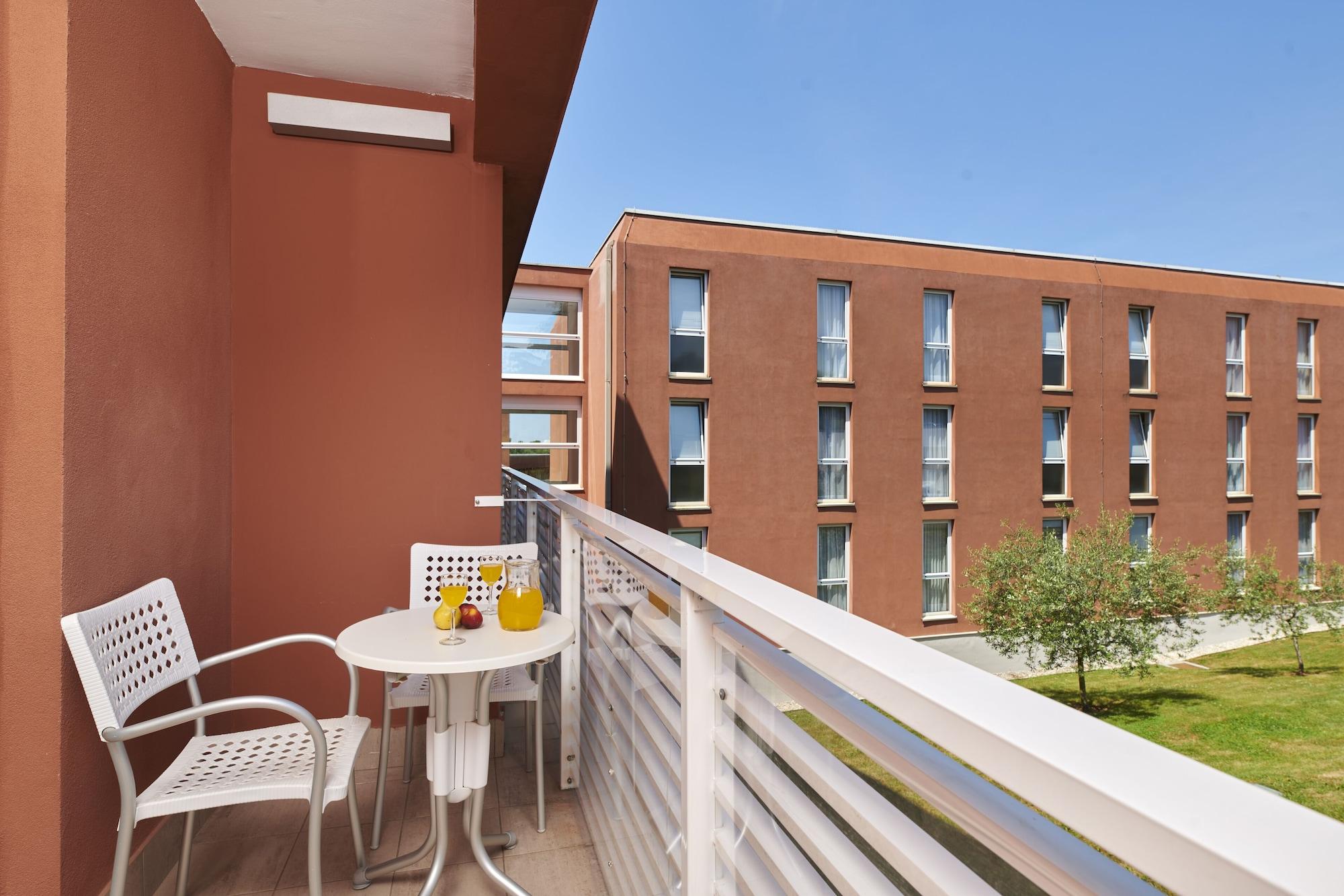 Hotel Albatros Plava Laguna Porec Bagian luar foto