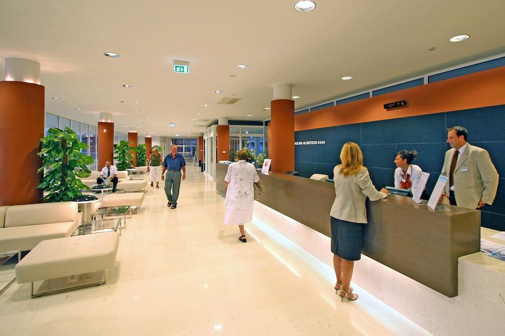 Hotel Albatros Plava Laguna Porec Bagian luar foto