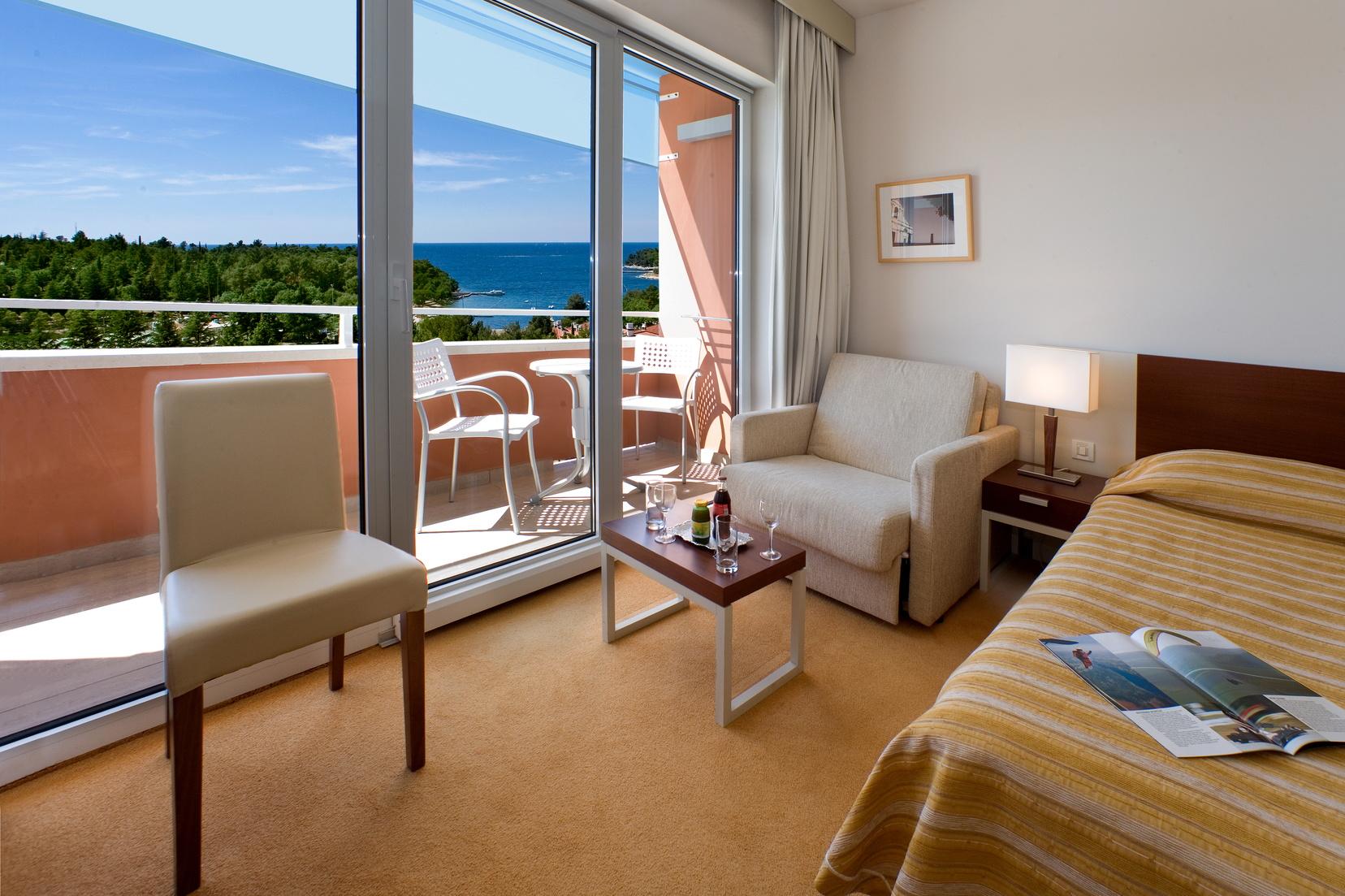Hotel Albatros Plava Laguna Porec Bagian luar foto