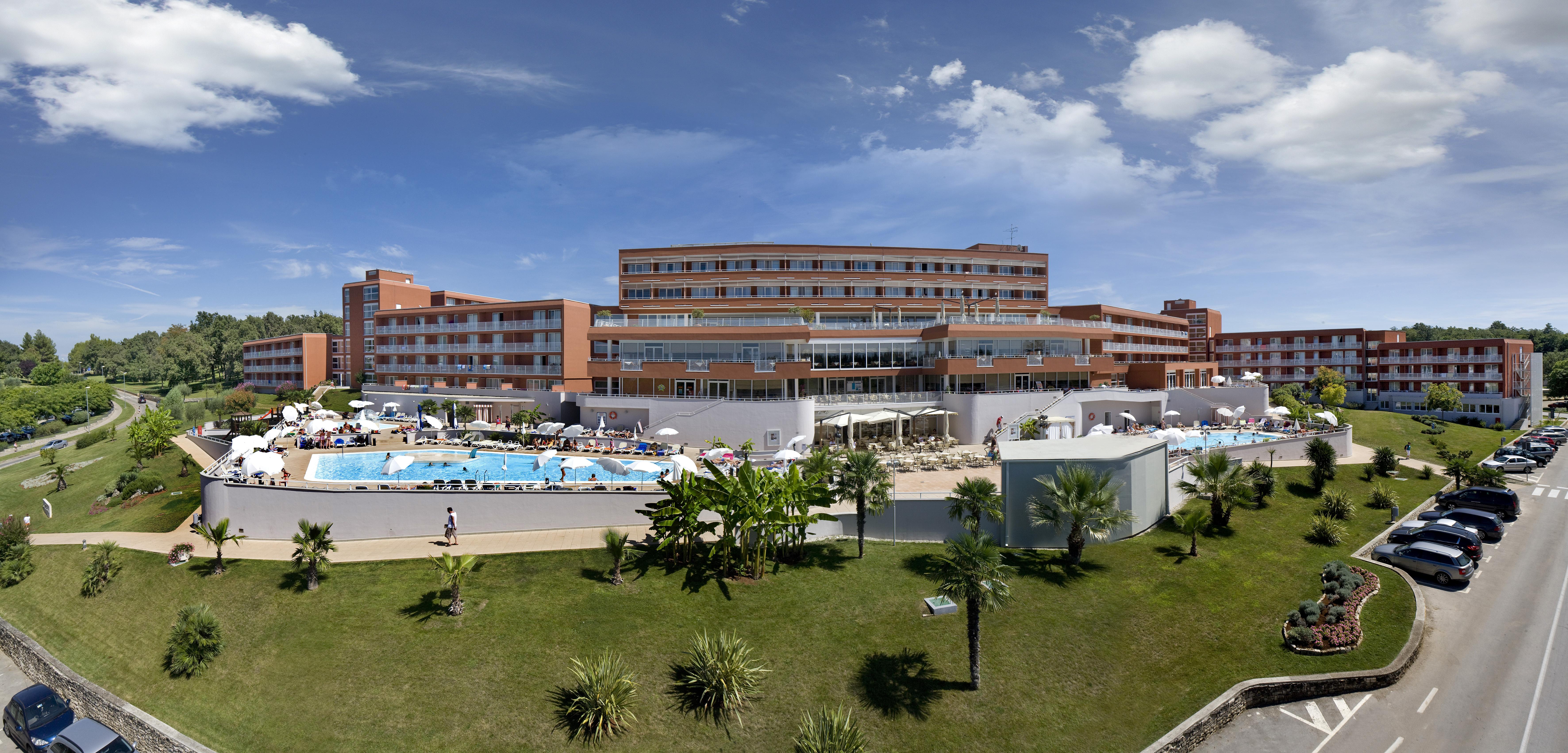 Hotel Albatros Plava Laguna Porec Bagian luar foto